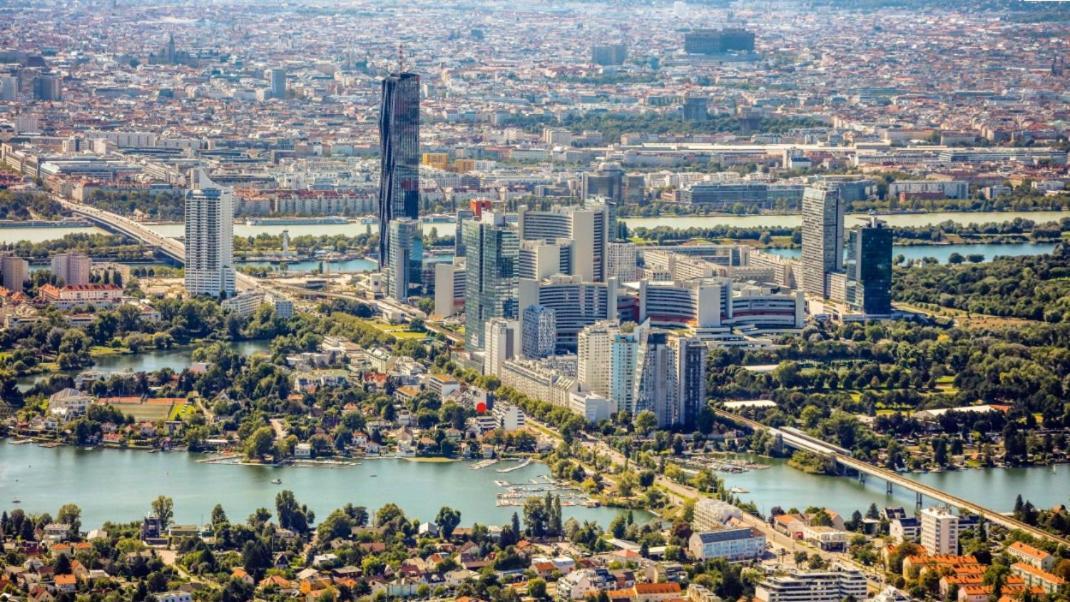 Schoenes Living Am Donauufer Wina Bagian luar foto