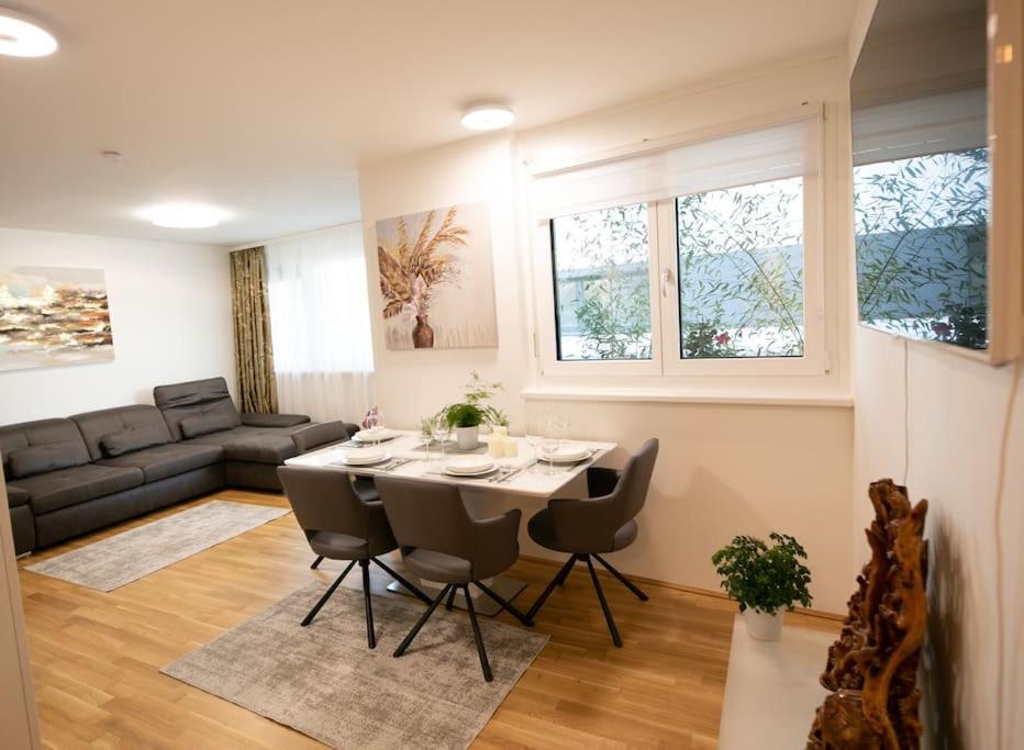 Schoenes Living Am Donauufer Wina Bagian luar foto