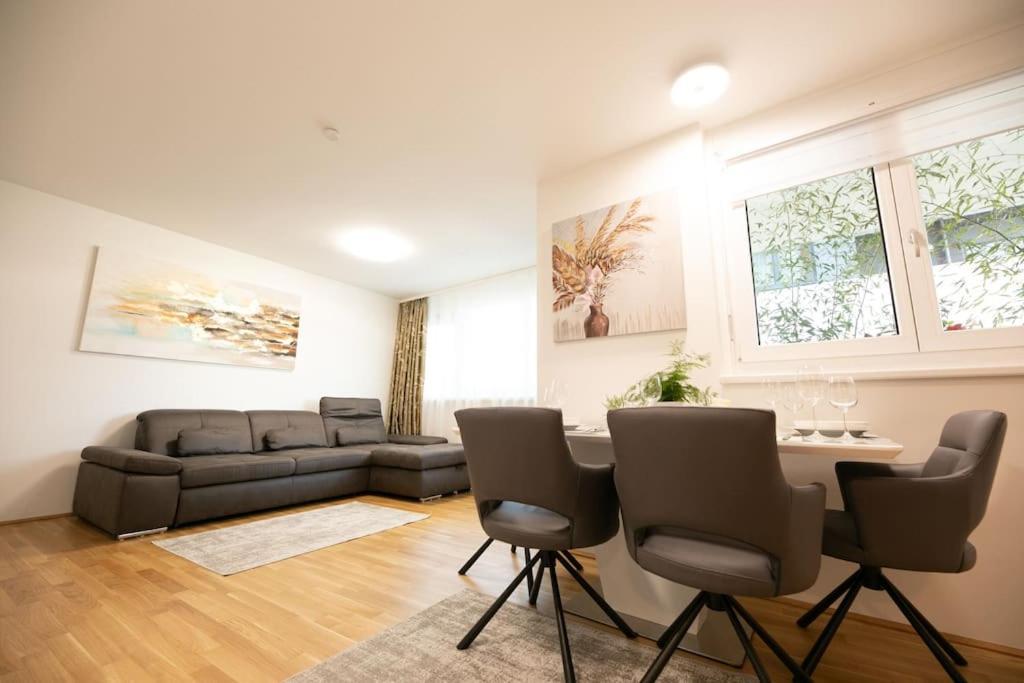 Schoenes Living Am Donauufer Wina Bagian luar foto