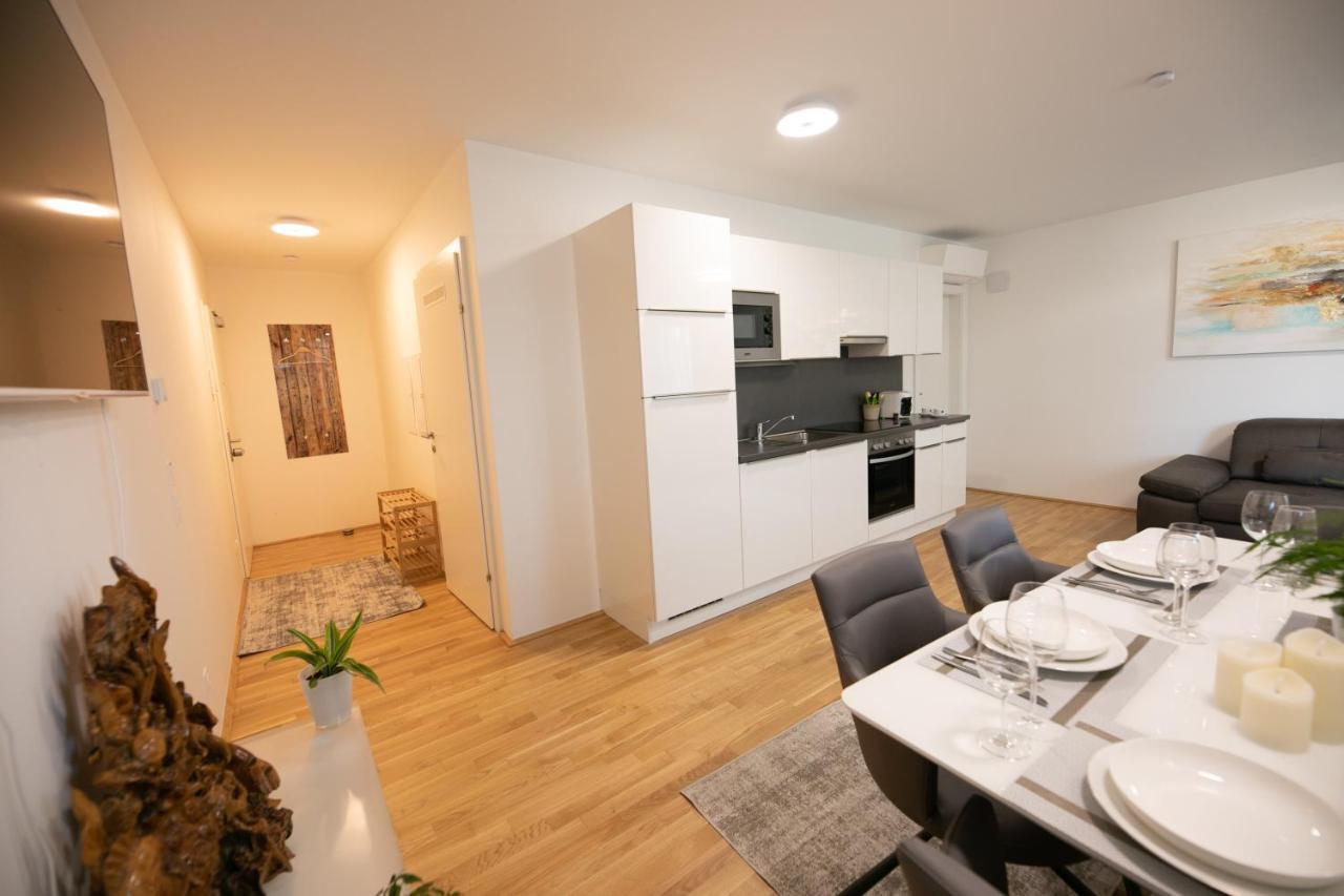 Schoenes Living Am Donauufer Wina Bagian luar foto